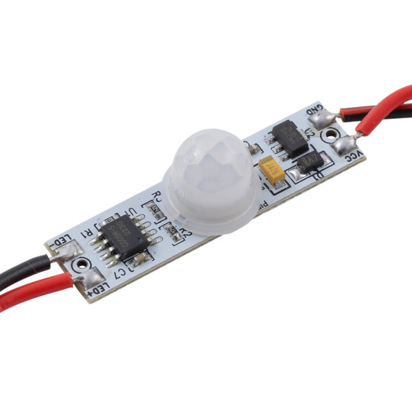 04-46 Выключатель с ИК датчиком движения на корпусе для алюминиевого профиля, монохром., 12/24В, 36/72Вт, IP20, 38х10х12мм. Apeyron