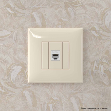Компьютерная розетка RJ-45 без шторки в стену, кат.6А одинарная, "Avanti", "Ванильная дымка" DKC