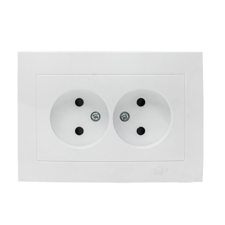 Валенсия Розетка 2-местная б/з 10А белая с защ, штор, EKF