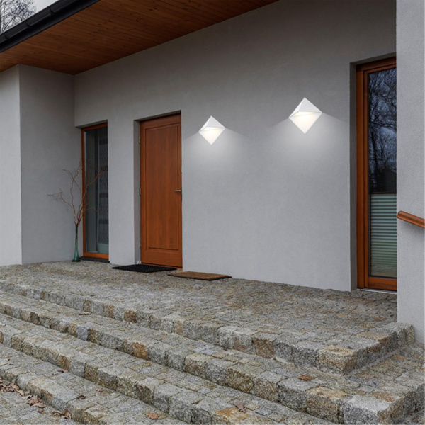 Ландшафтный св-к IP54 GU10 50W 220V TESTA белый NOVOTECH