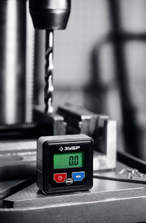 МИКРО уровень-уклономер электронный, Магнитный, Диапазон 4х90°, Точность ±0,1°, 3 кнопки,HOLD,Автоповорот,Подсветка, Профессионал ЗУБР