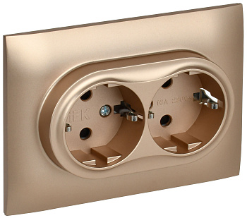 SKANDY Розетка 2-местная с заземлением с защитными шторками 16А в сборе SK-R07Sa песочный IEK