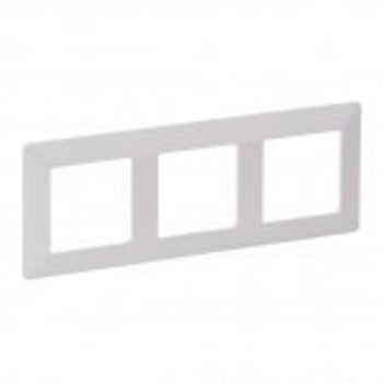 Valena LIFE Рамка горизонтальная 3 пост . белая IP20 Legrand