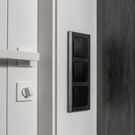 Выключатель двухклавишный проходной (черный матовый) СУ IP20 Werkel