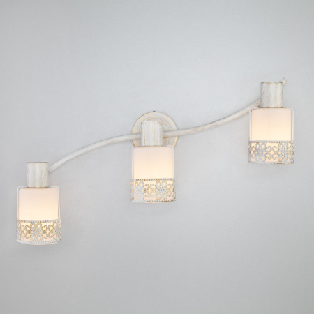 Настенный светильник 3*E14 40Вт белый с золотом IP20 Silvia (20025/3 белый с золотом) Eurosvet