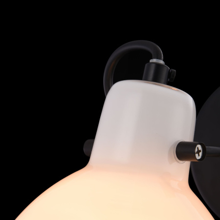 Бра 1*E14 40Вт Черный IP22 Daniel MOD407-WL-01-B Maytoni