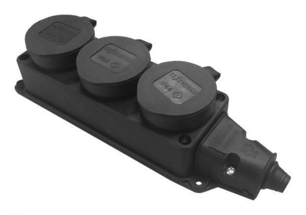 Розетка каучук тройная с защитными крышками IP44 -