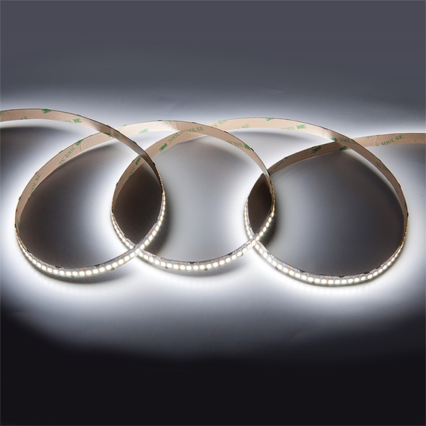 Лента св/д 24V 22W/m 240led/m IP20 6500K 5280lm/m 5м General