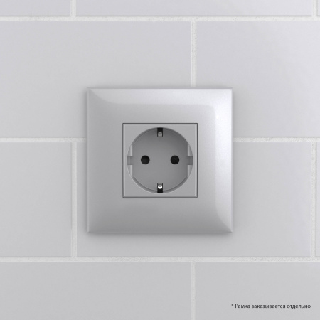 Розетка в стену, 2P+E, с з/ш, "Avanti", "Закаленная сталь" DKC