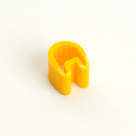 Набор кабель-маркеров "L,N,PE" STEKKER для провода сеч. до 6мм², желтый CBMR40-S2 (DIY упак 6 отрез по30 шт)