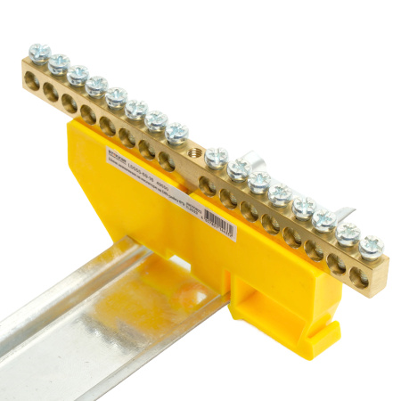 Шина "PE" на изоляторе STEKKER 6*9 на DIN-рейку 16 выводов, желтый, LD555-69-16