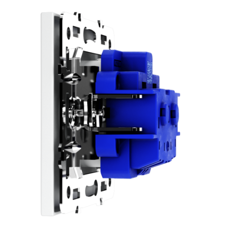 Розетка встраиваемая Voltum S70 с заземлением и защитными шторками, 16А, (белый матовый)