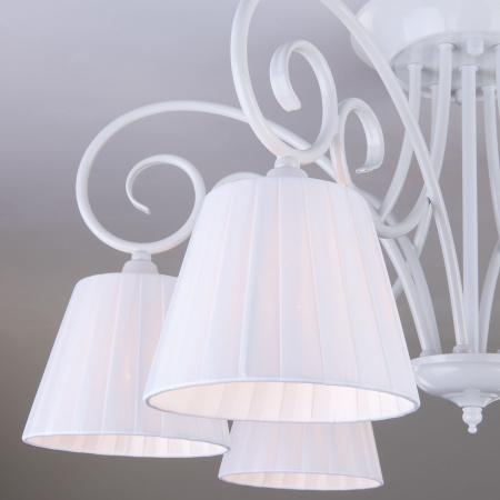 Классическая люстра с абажурами 6*E14 40Вт белый IP20 Severina (303/6 белый) Bogate's