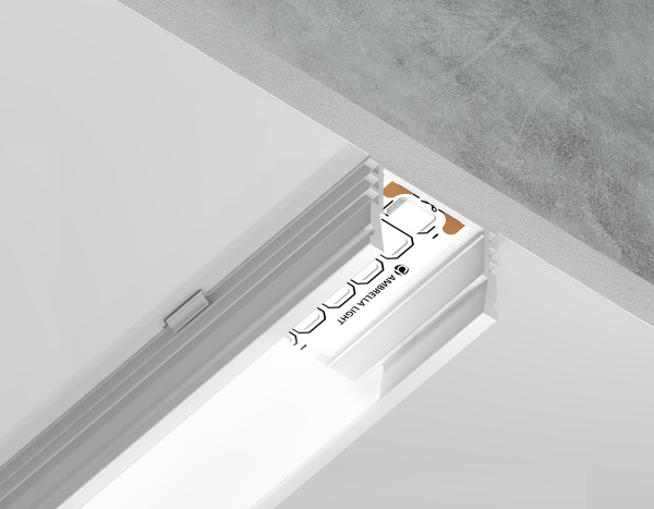 Алюминиевый профиль накладной GP1750WH белый/матовый рассеиватель 2000*15.7*12, 2 заглушки, 4 крепления в комплекте (для ленты до 12мм) Ambrella Light