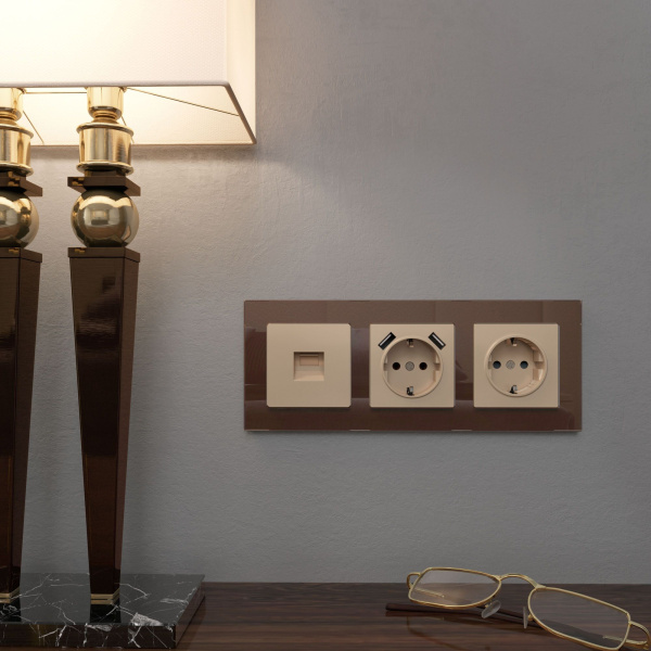 Favorit Рамка на 3 поста (мокко) Werkel