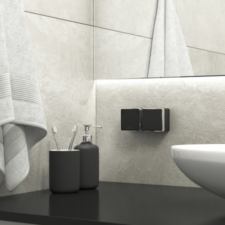 Розетка влагозащ. с зазем. с защит. крышкой и шторками (черный/хром) Gallant ОУ IP44 Werkel