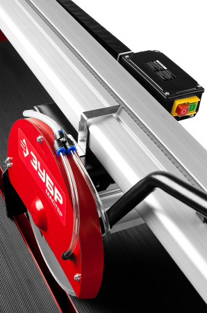 Электроплиткорез "Мастер", длина реза 1200 мм, диск 300 мм, глубина реза 90°-65мм/45°-40 мм, стол 1260x468 мм, 1500Вт ЗУБР