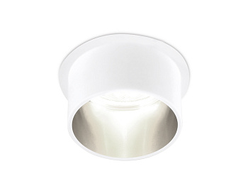 Встраиваемый точечный светильник TN200 WH/CH белый/хром GU5.3 D68*55 Ambrella Light