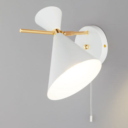 Настенный светильник с абажуром 1*E14 60Вт белый, золотой IP20 Apart (70114/1 белый) Eurosvet