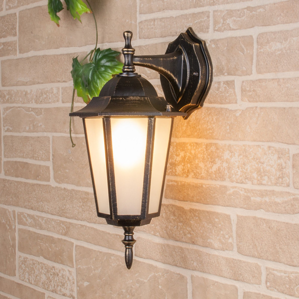 Уличный настенный светильник 1*E27 черное золото IP44 (a035744) Elektrostandard