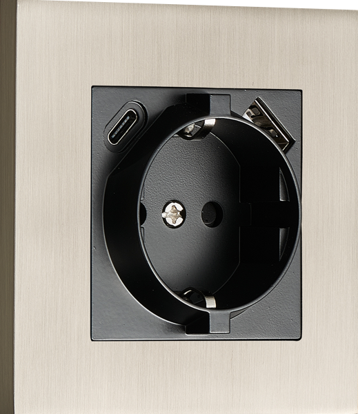 Donel N96 Розетка Schuko с зарядным устройством USB A+C, с защитными шторками, Никель, серия DT